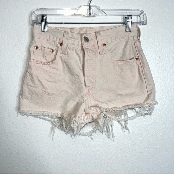 Levi’s 501 Women Size 25 Pale Pink Lemon Tag Button Fly Cut Off Jean Short - Picture 1 of 10